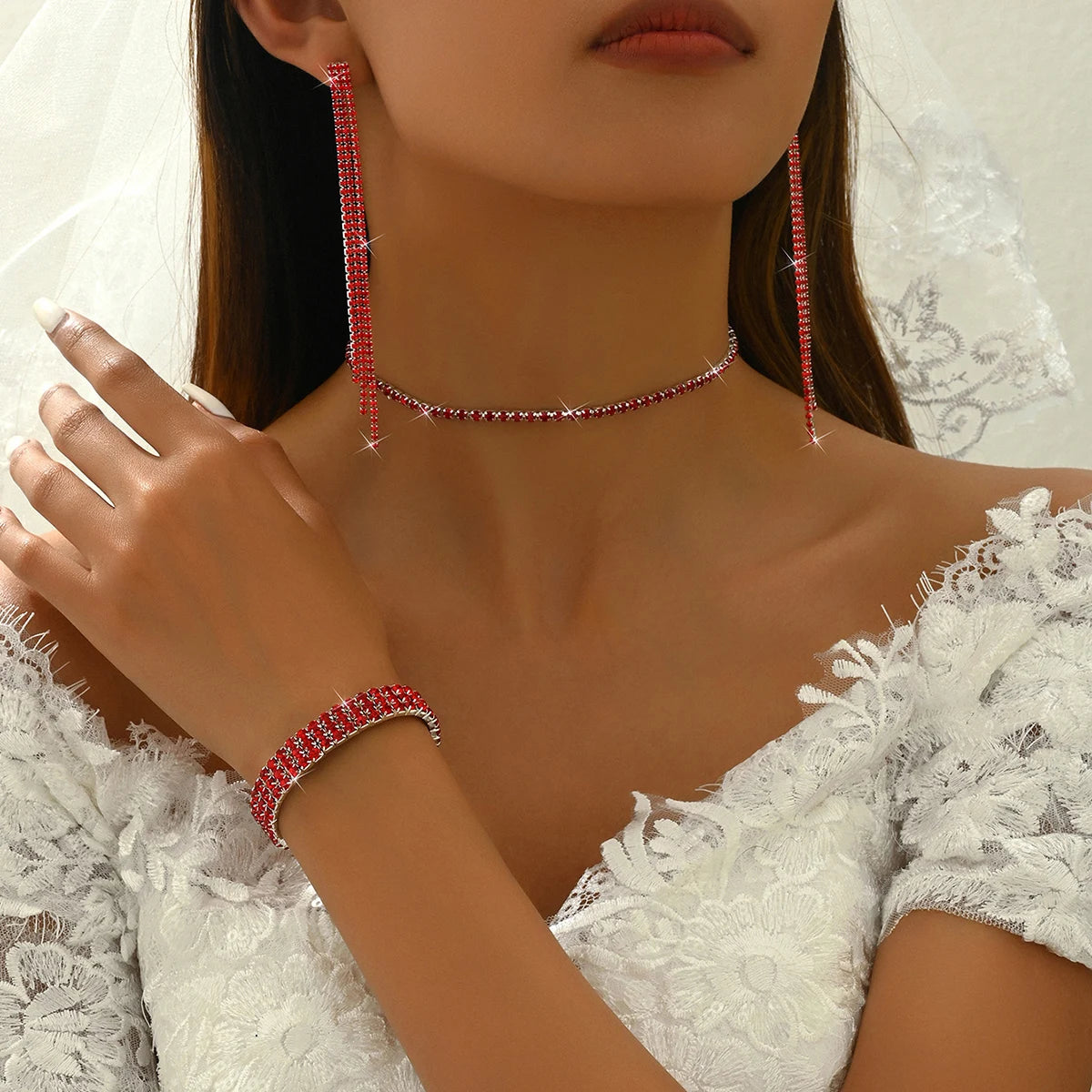 Conjunto Crystal Fringe - Colar, Pulseira e Brincos (Design Cascata)