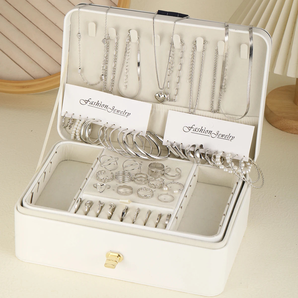 Kit Golden & Pearl - Mix de 54 Peças Vintage (Anéis e Brincos)