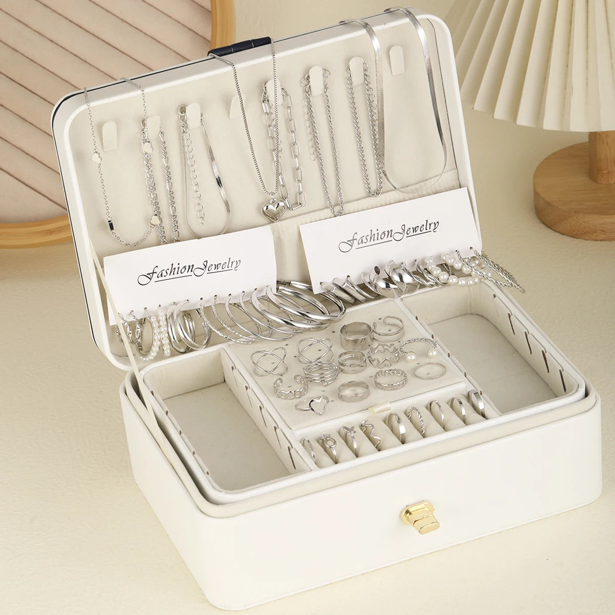 Kit Golden & Pearl - Mix de 54 Peças Vintage (Anéis e Brincos)