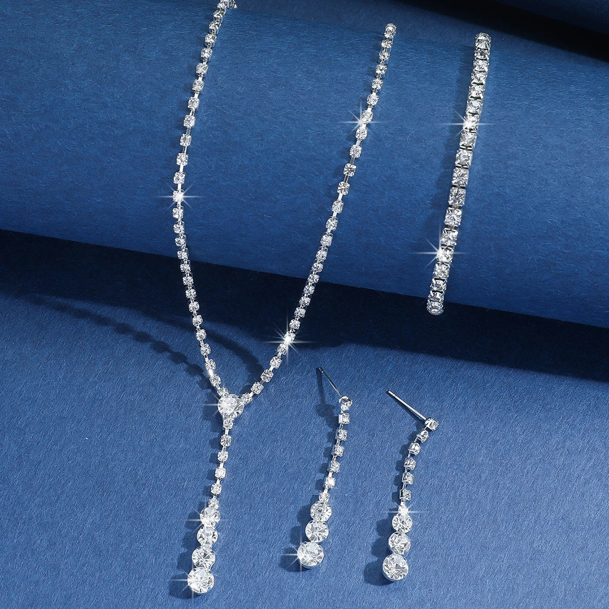 Conjunto Gemstone Drop - Colar Gravatinha e Brincos (Edição Pedras)