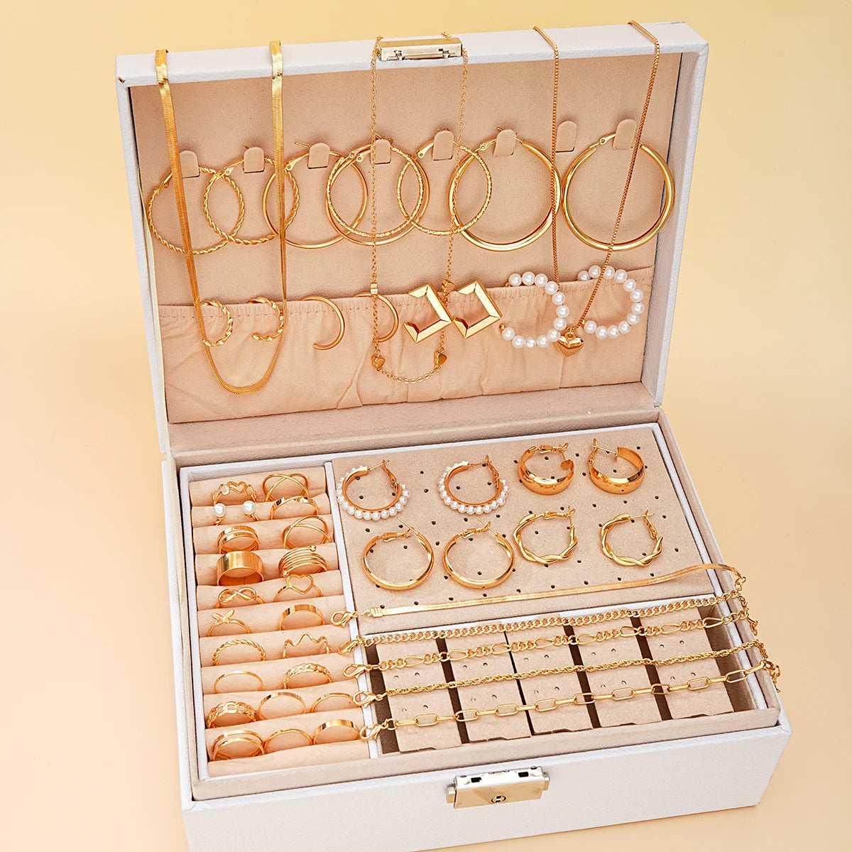 Kit Golden & Pearl - Mix de 54 Peças Vintage (Anéis e Brincos)